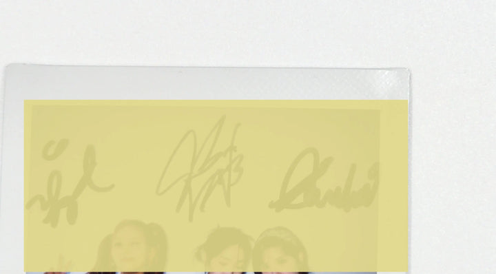 VIVIZ "Summer Vibe"  – Hand Autographed(Signed) Polaroid - HALLYUSUPERSTORE
