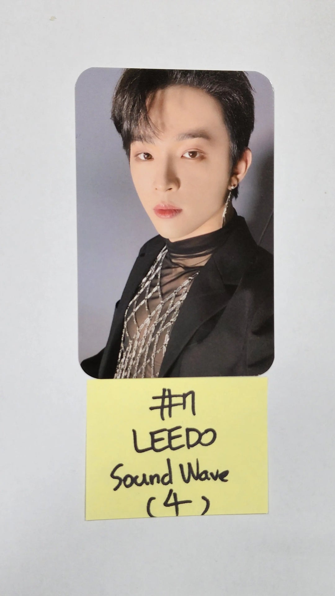 Oneus "MALUS" - Soundwave Luckydraw Event Photocard - HALLYUSUPERSTORE