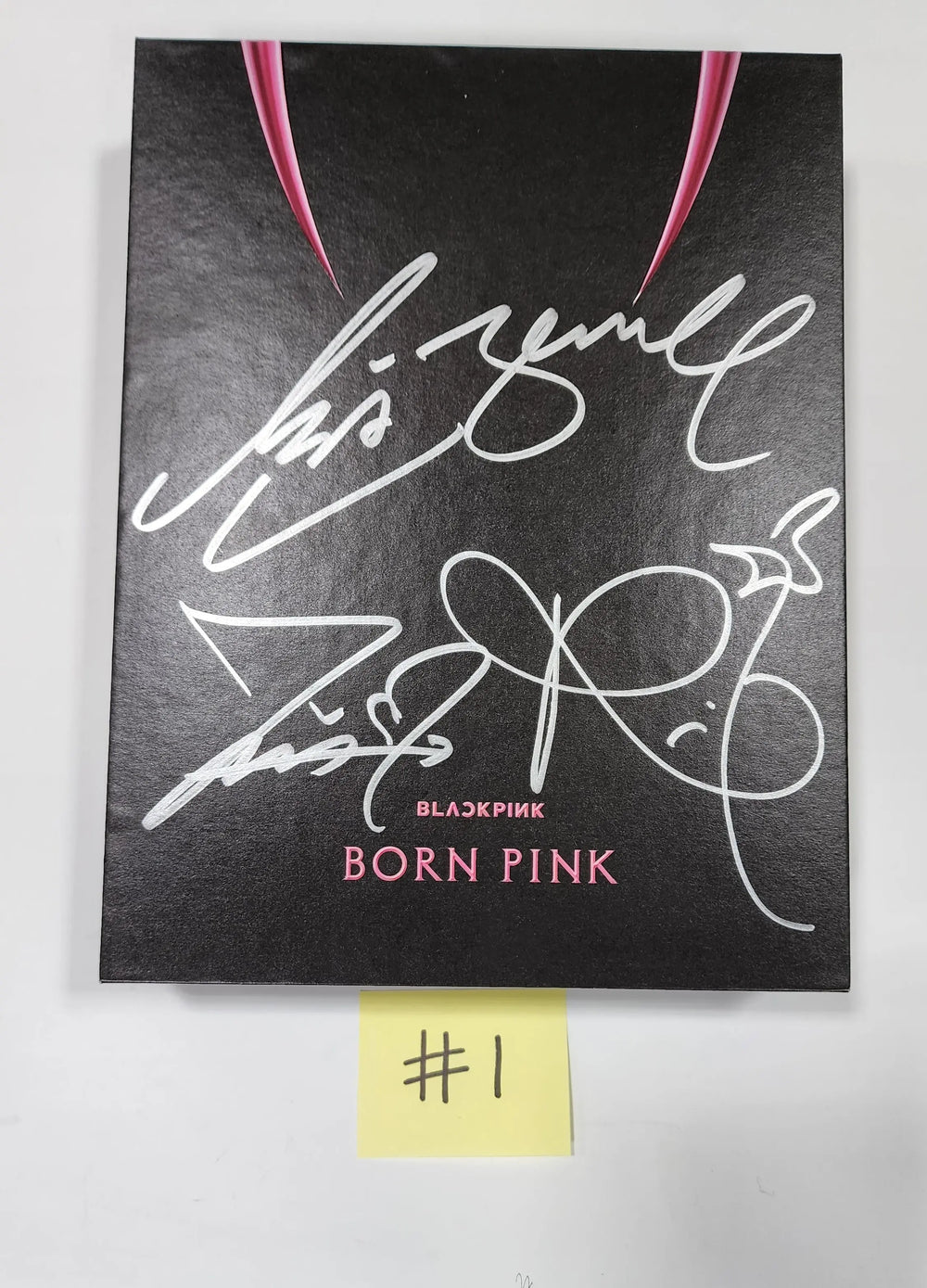 BLACK PINK "Born Pink" - Hand Autographed(Signed) Promo Album - HALLYUSUPERSTORE