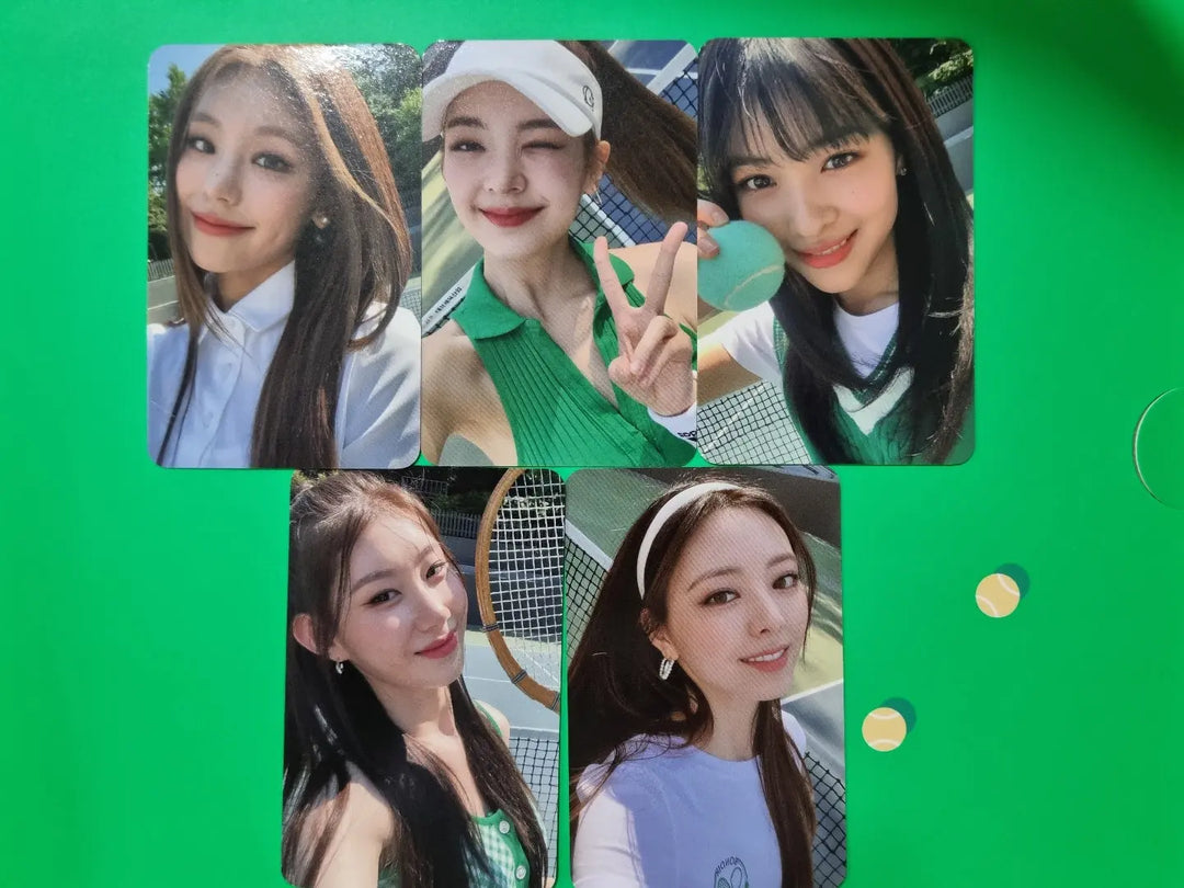 ITZY - OFFICIAL FANCLUB MIDZY 2ND GENERATION WELCOME KIT (Membership card is not included) - HALLYUSUPERSTORE