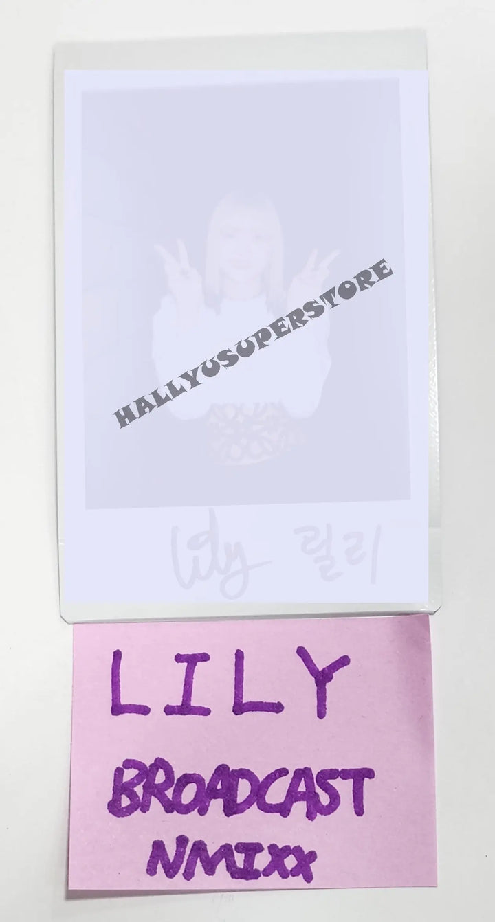 LILY (of NMIXX) &