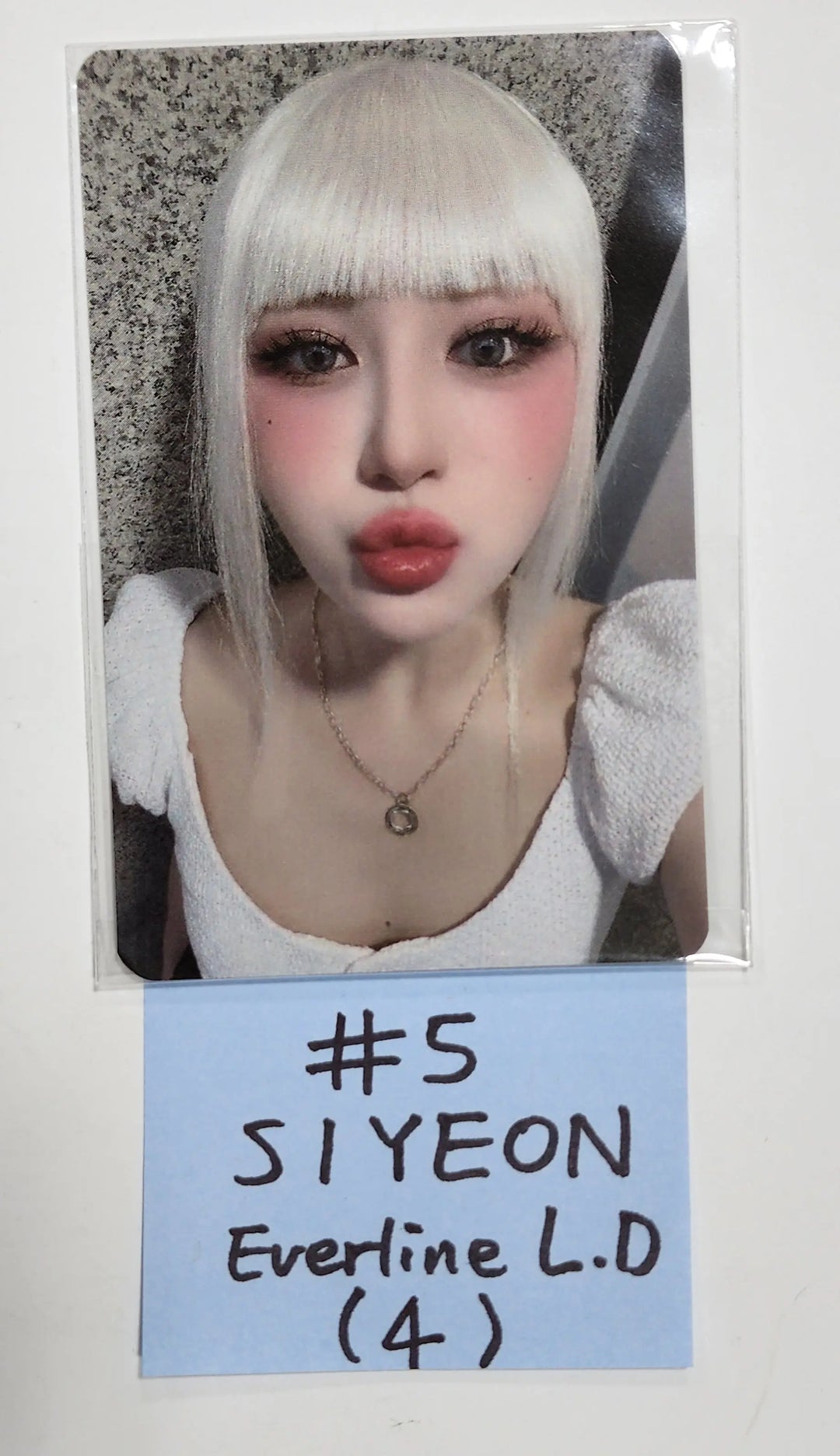 Dreamcatcher "Apocalypse : Follow us" - Everline Lucky Draw Event Photocard - HALLYUSUPERSTORE