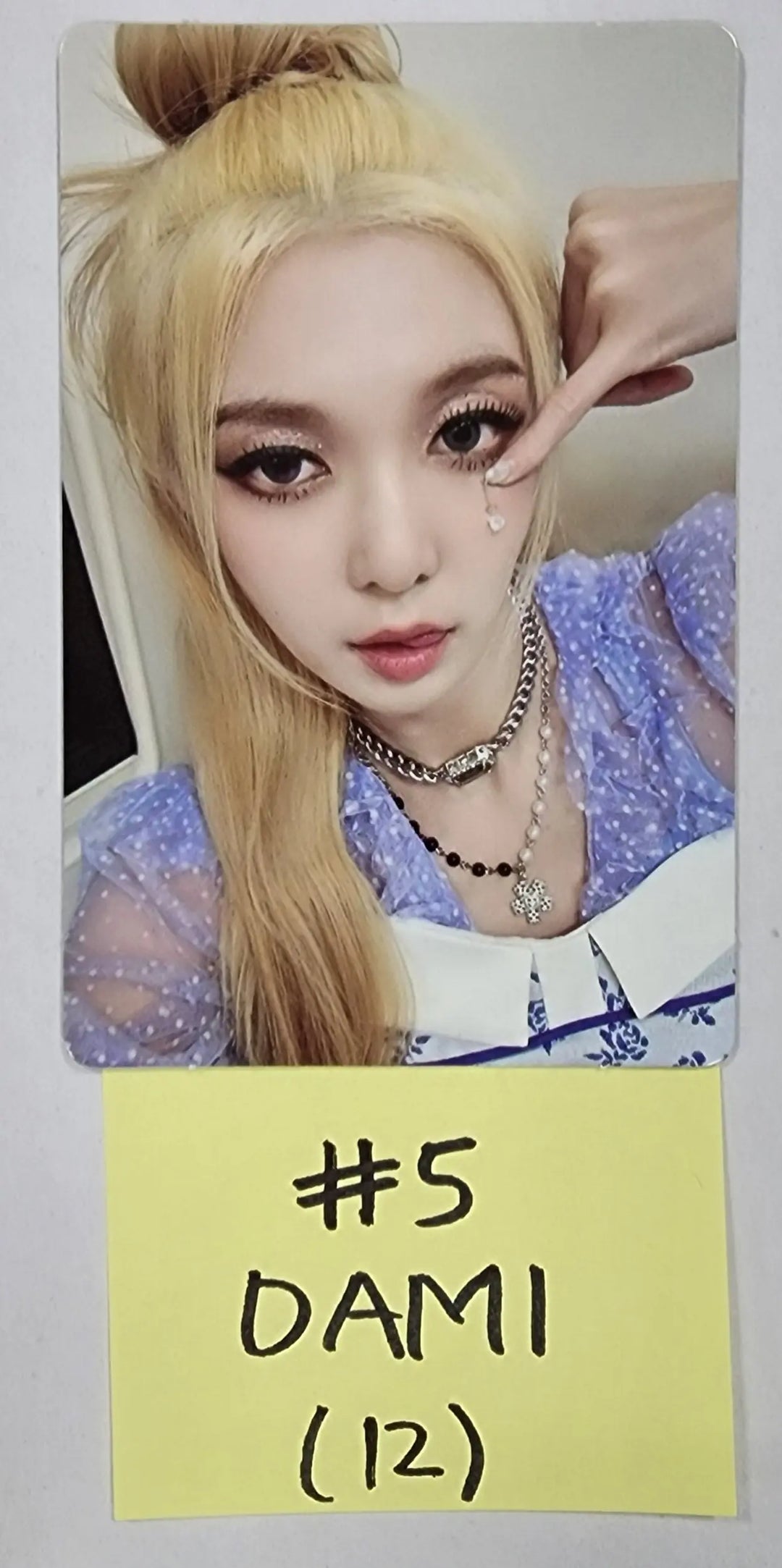 Dreamcatcher "Apocalypse : Follow us" - Official Photocard [Updated 12/15] - HALLYUSUPERSTORE