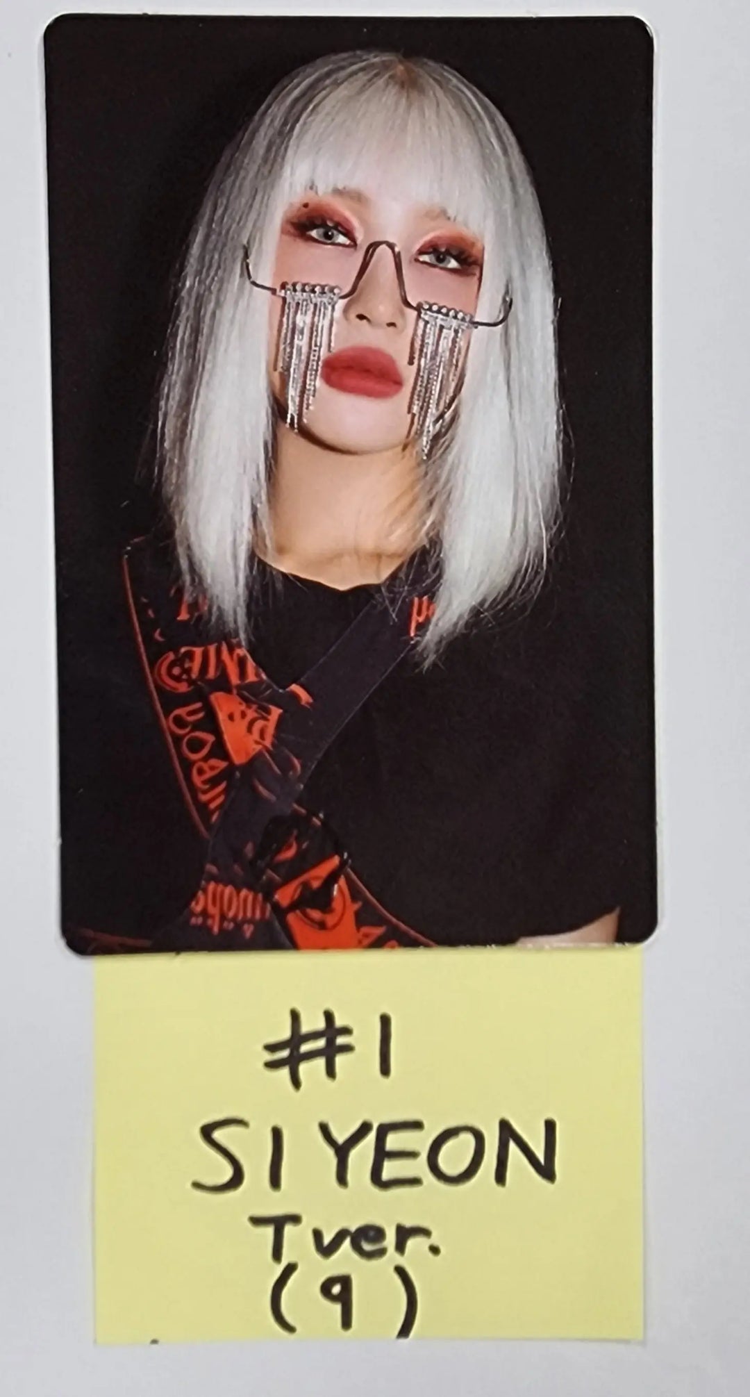 Dreamcatcher "Apocalypse : Follow us" - Official Photocard, 4 cut photo [T ver.] (Limited edition) - HALLYUSUPERSTORE