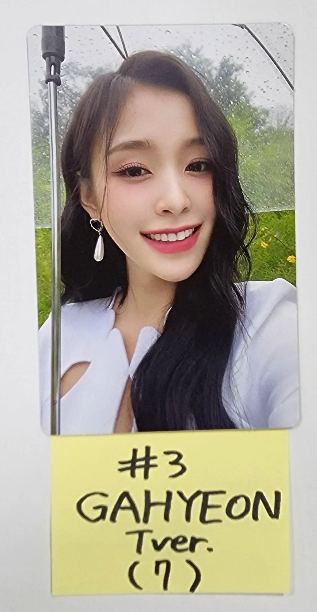 Dreamcatcher "Apocalypse : Follow us" - Official Photocard, 4 cut photo [T ver.] (Limited edition) - HALLYUSUPERSTORE