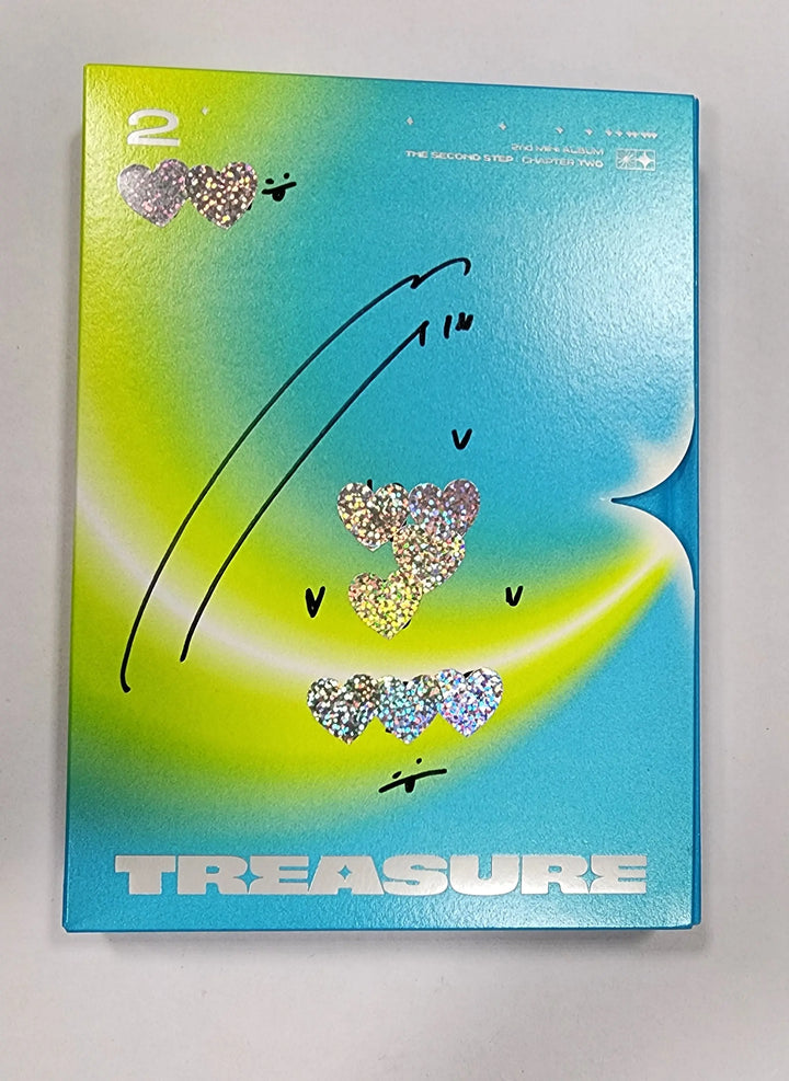 JUNKYU (of Treasure) &