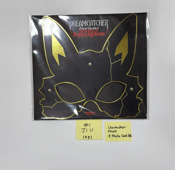 DREAMCATCHER "Apocalypse Broken Halloween" Pop-Up Store - MD [Character Mask + Photocard, Stadium Jacket, Photocard Set + Binder, Hoodie Zip-Up, T-shirt, Cushion Blanket, Socks Set, Pin Button, Metal Badge Set] - HALLYUSUPERSTORE