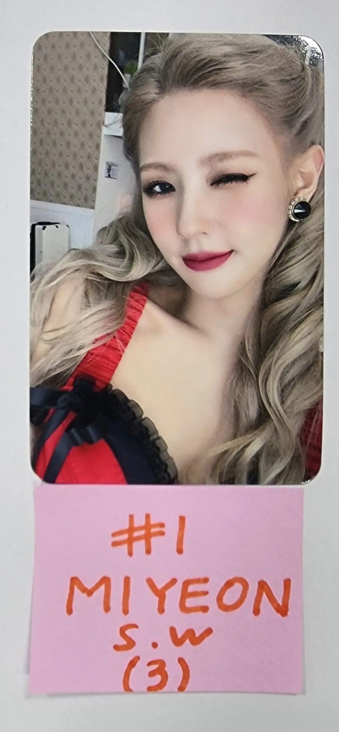 (g) I-DLE "I LOVE" - Soundwave Fansign Event Photocard Round 2 - HALLYUSUPERSTORE