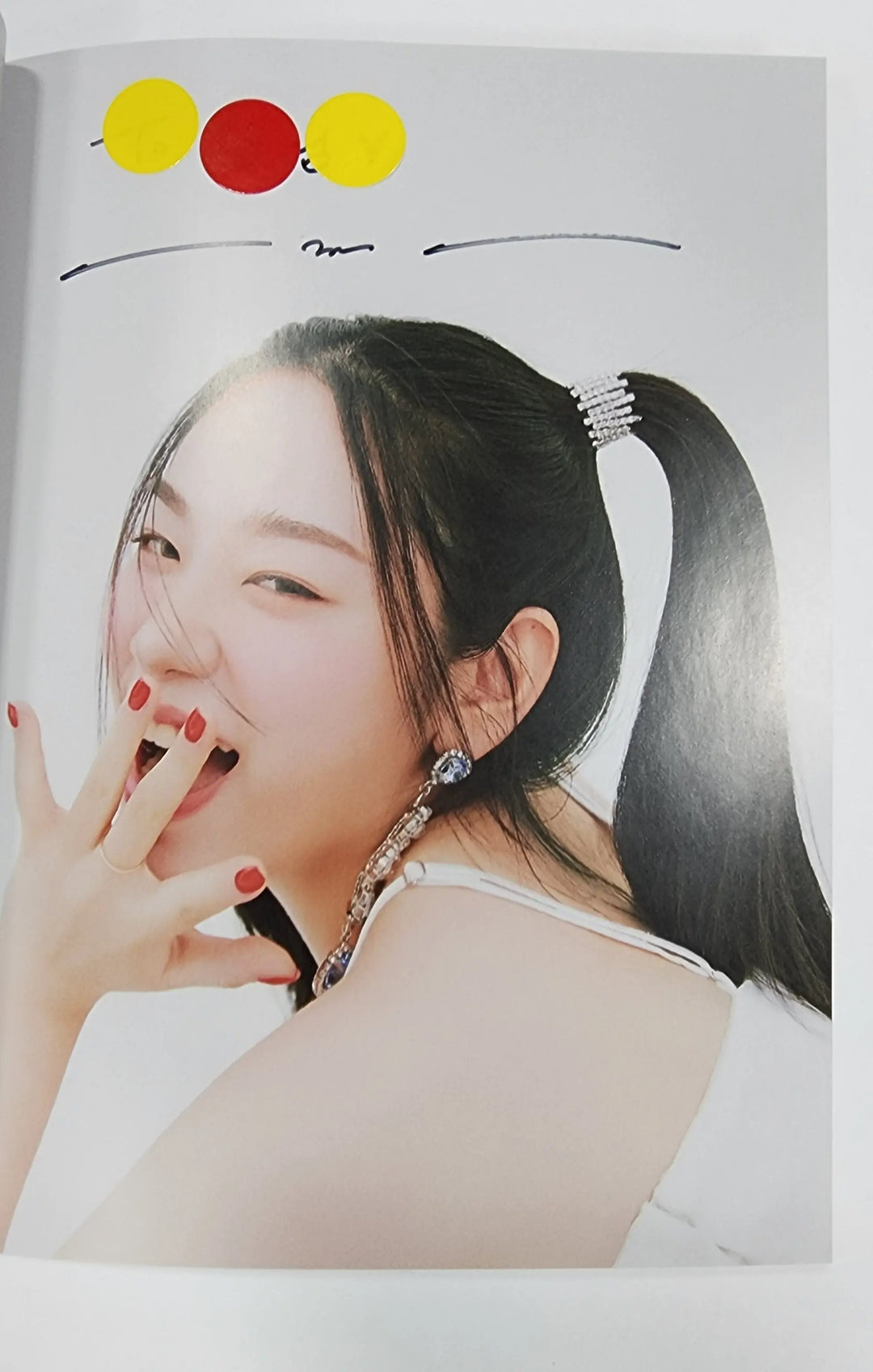 ALICE "DANCE ON" - Hand Autographed(Signed) Album - HALLYUSUPERSTORE