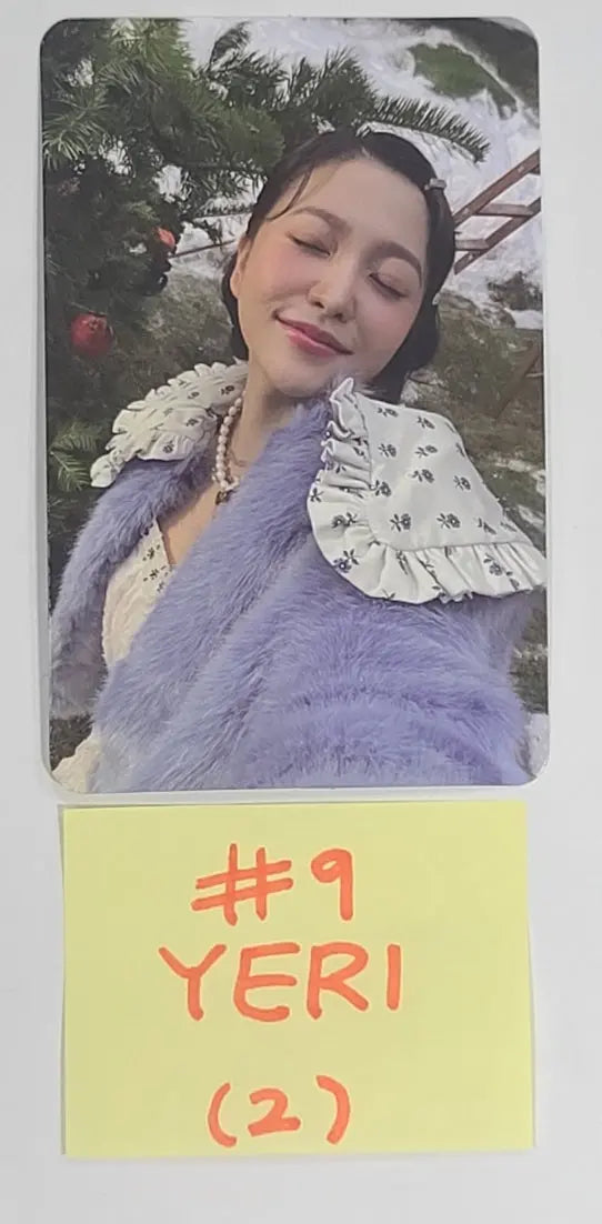 Redvelvet  "2022 Winter SMTOWN : SMCU PALACE" - Official Photocard [Membership Card Ver.] (Restocked 1/5) - HALLYUSUPERSTORE