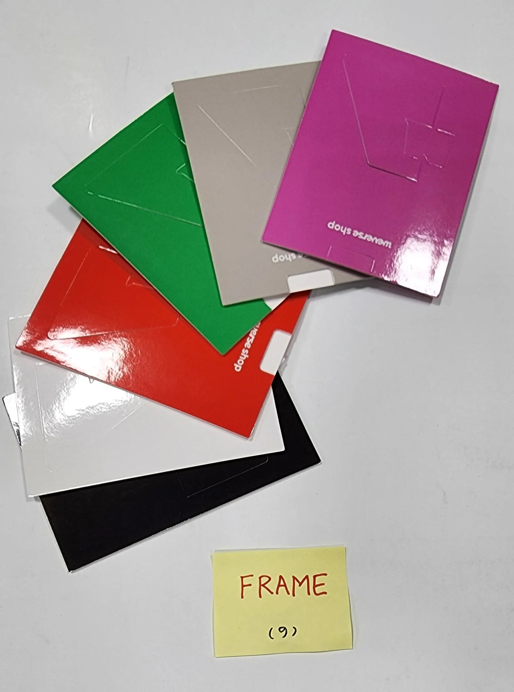 New Jeans ‘OMG’ - Weverse Pre-Order Benefit Frame Set (6EA) - HALLYUSUPERSTORE
