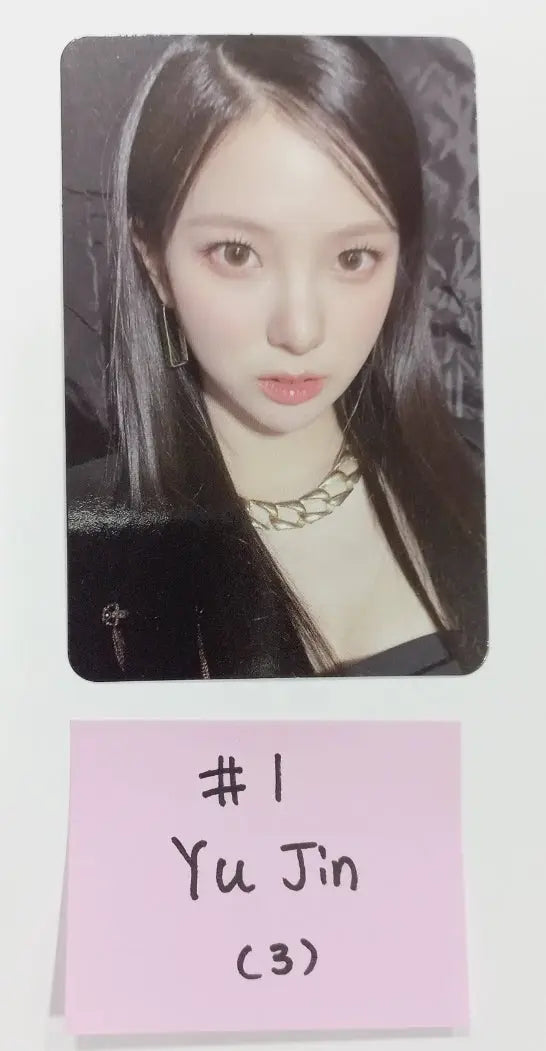 Kep1er "Debut 1st Anniversary" - Official MD [Random Photocard] - HALLYUSUPERSTORE