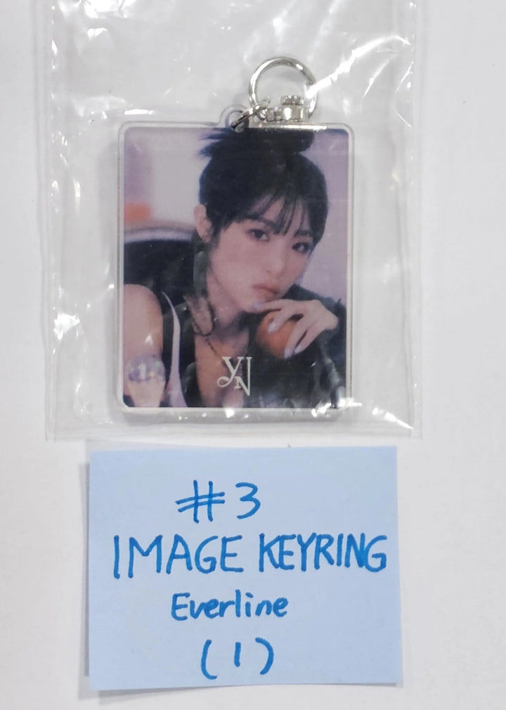 YENA "Love War" - Everline Pop-Up Store Gotcha Event MD [Pin Button, Can mirror, Keyring] - HALLYUSUPERSTORE