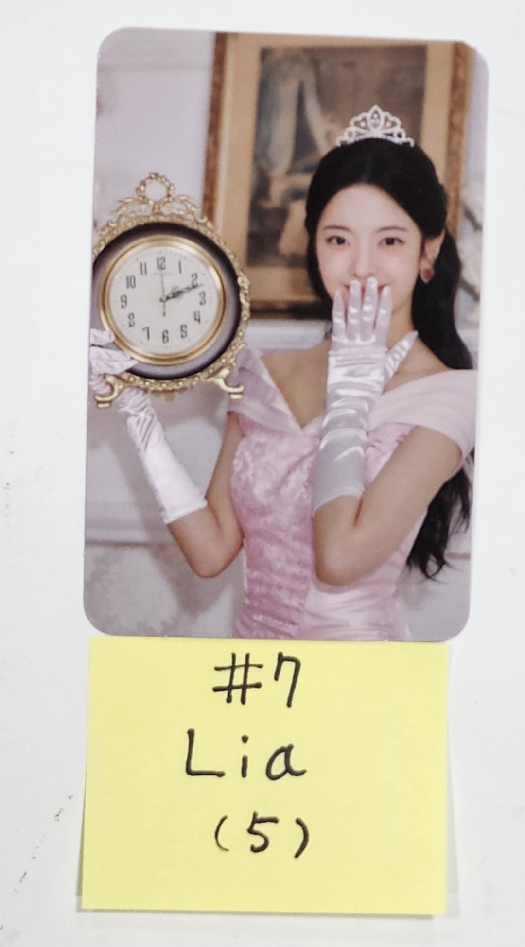 ITZY "Wonder World" The 2nd Fan Meeting - Official Trading Photocard [Restocked 4/7] - HALLYUSUPERSTORE