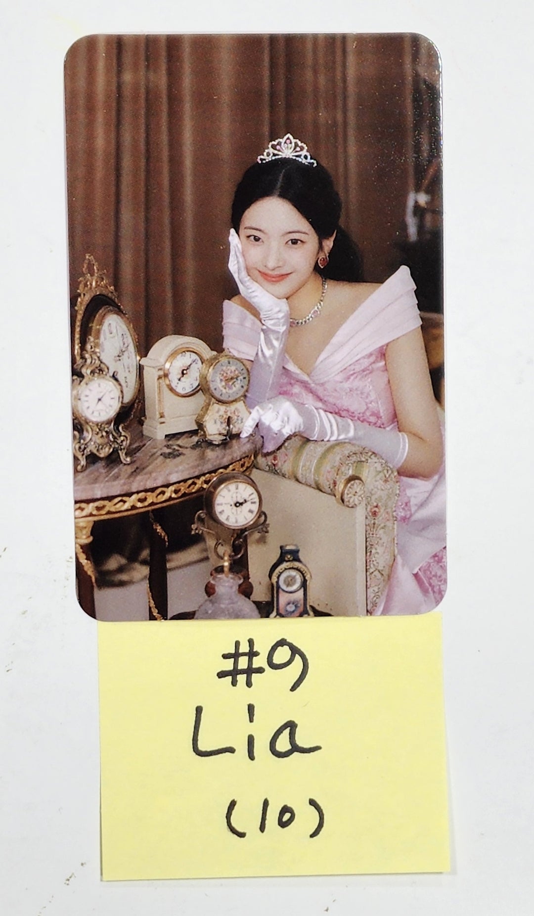 ITZY "Wonder World" The 2nd Fan Meeting - Official Trading Photocard [Restocked 4/7] - HALLYUSUPERSTORE