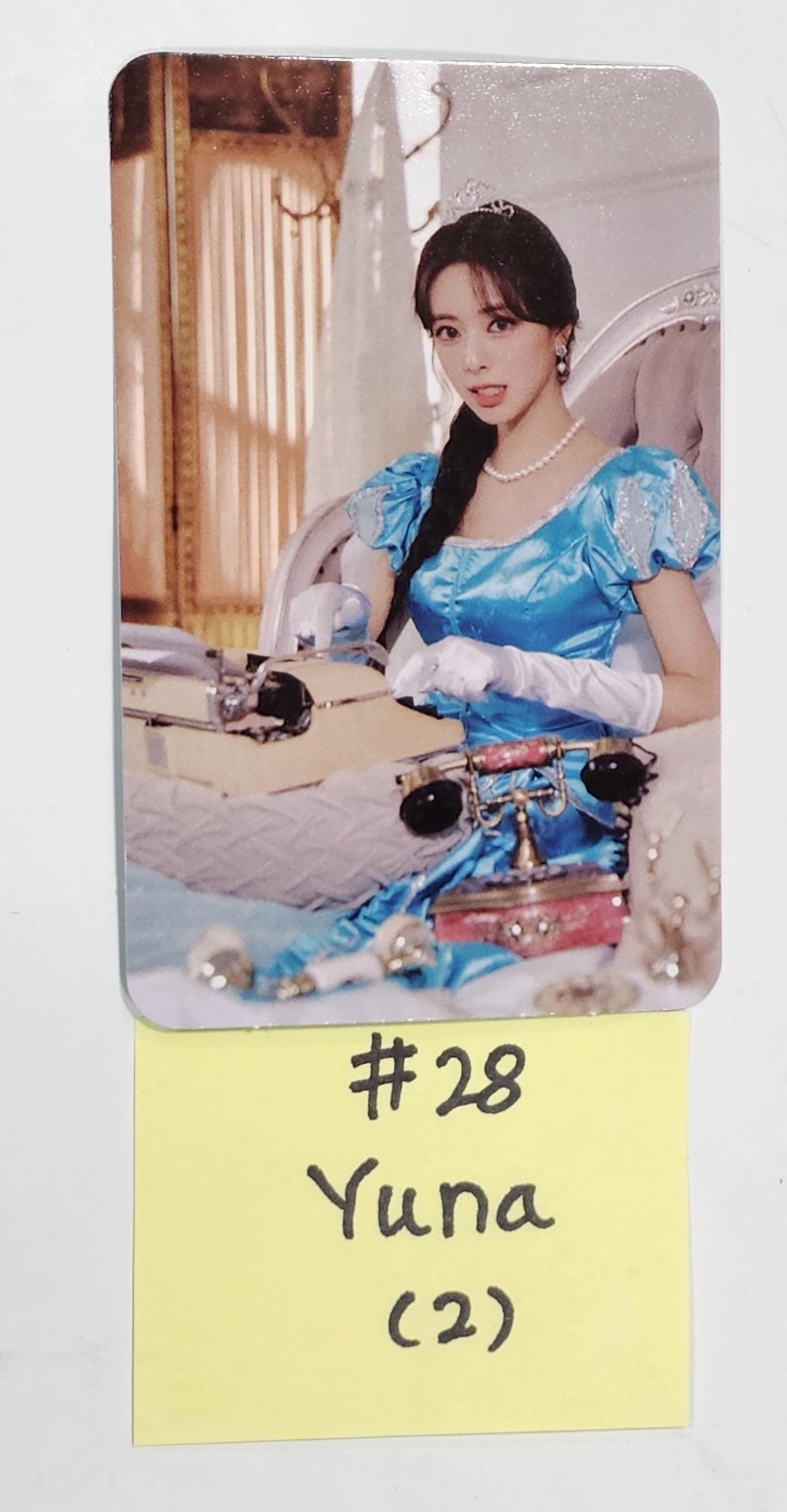 ITZY "Wonder World" The 2nd Fan Meeting - Official Trading Photocard [Restocked 4/7] - HALLYUSUPERSTORE