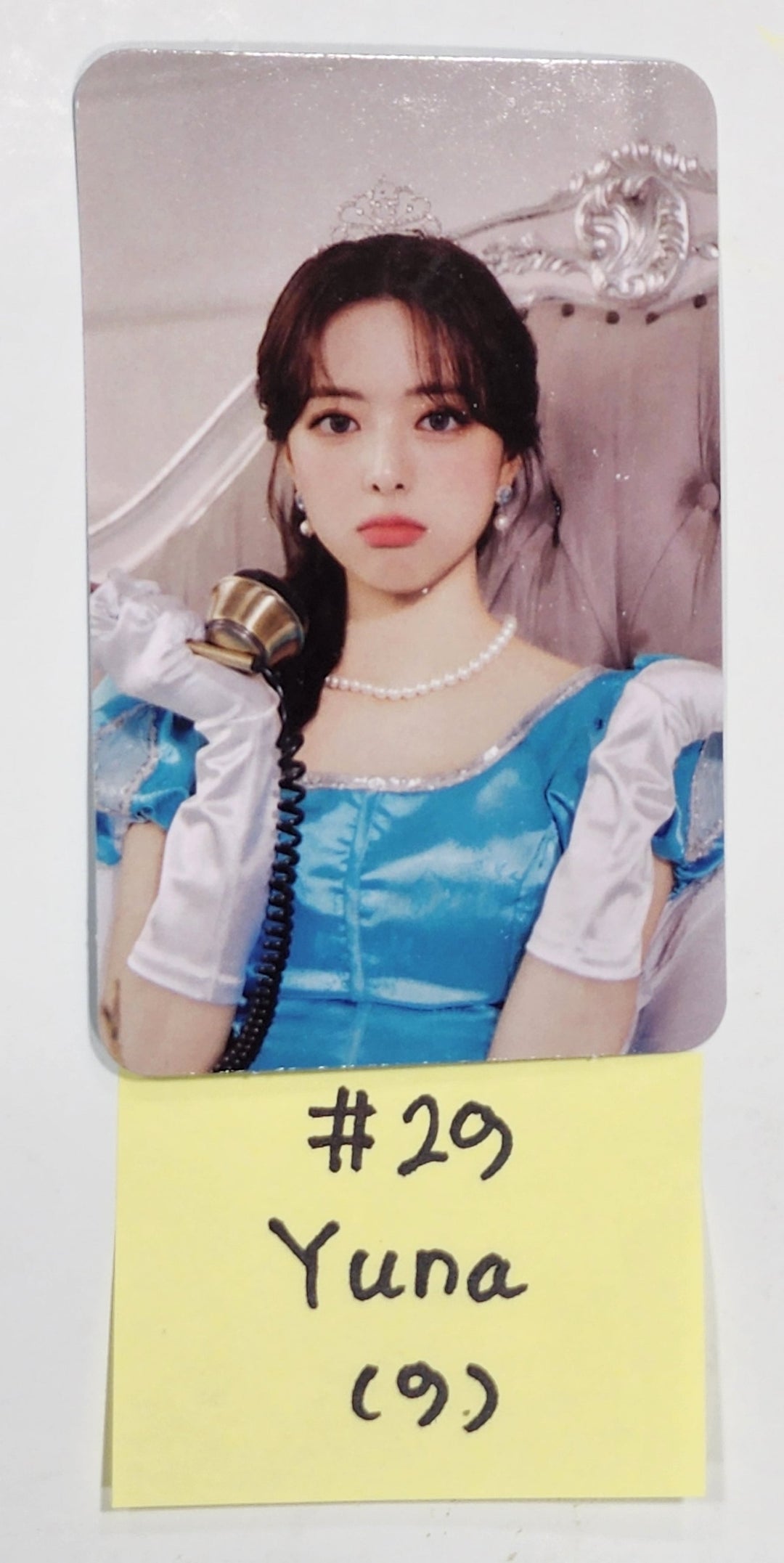 ITZY "Wonder World" The 2nd Fan Meeting - Official Trading Photocard [Restocked 4/7] - HALLYUSUPERSTORE