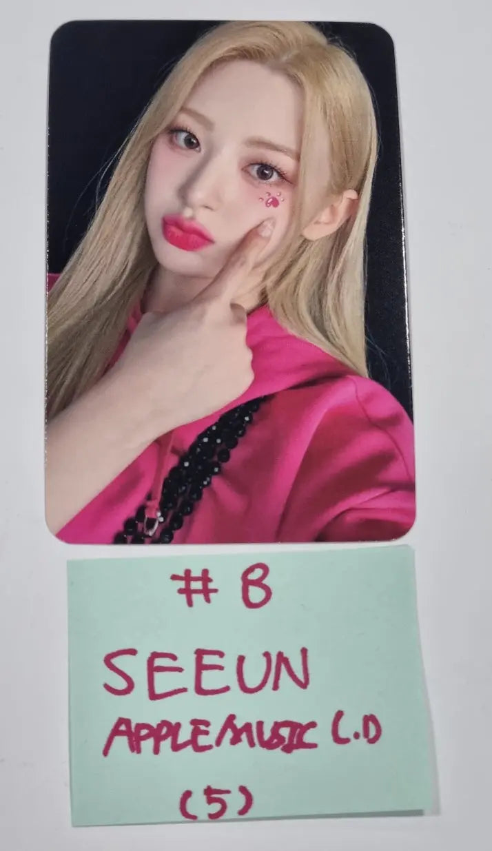 StayC "Teddy Bear" - Apple Music Lucky Draw Event Photocard - HALLYUSUPERSTORE