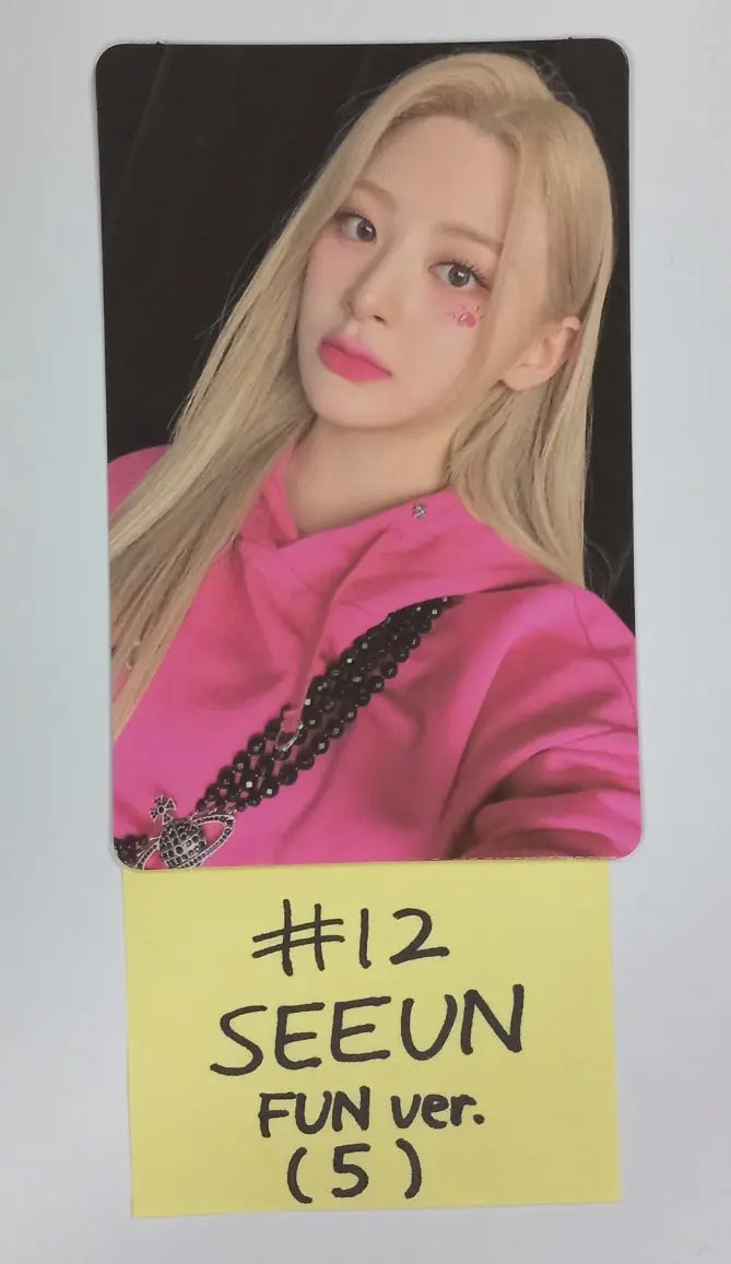 StayC "Teddy Bear" - Official Photocard - HALLYUSUPERSTORE