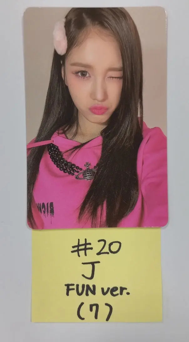 StayC "Teddy Bear" - Official Photocard - HALLYUSUPERSTORE
