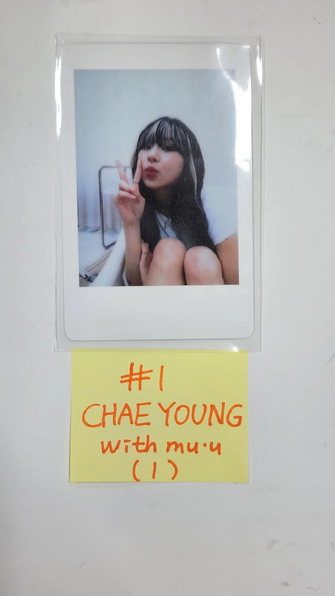 Chae Young (Of TWICE} "Yes, I am Chaeyoung." 1st Photobook - Withmuu Pre-Order Benefit Polaroid Type Photocard - HALLYUSUPERSTORE