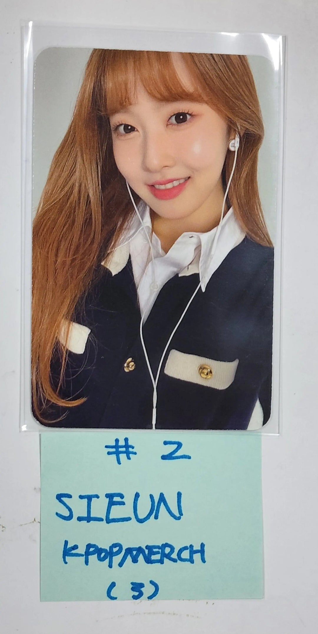 StayC "Teddy Bear" - Kpop Merch Pre-Order Benefit Photocard - HALLYUSUPERSTORE