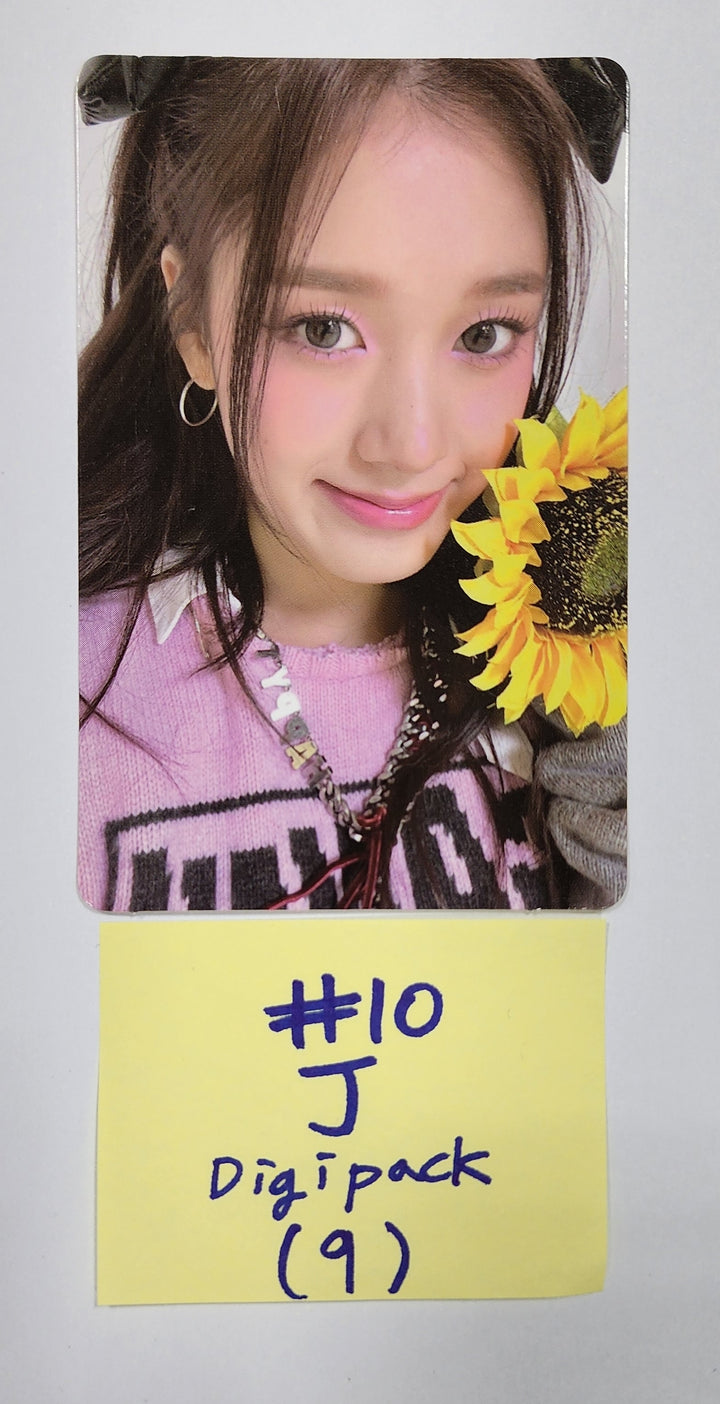 StayC "Teddy Bear" - Official Photocard [Digipack Ver.] - HALLYUSUPERSTORE