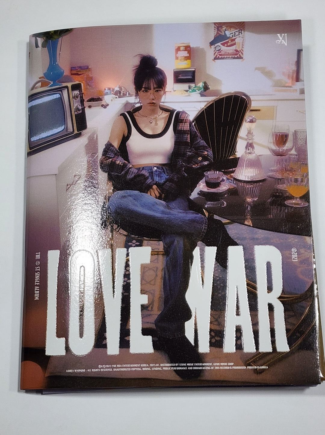 YENA "Love War" - Hand Autographed(Signed) Album [3/28] - HALLYUSUPERSTORE