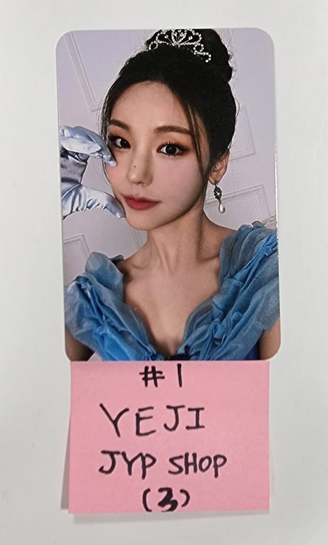 ITZY "Wonder World" The 2nd Fan Meeting  - Jyp Shop MD Event Photocard - HALLYUSUPERSTORE