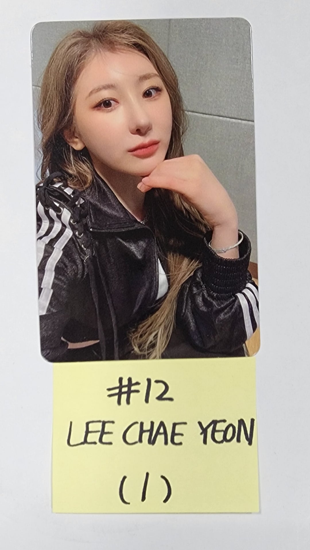 Lee Chae Yeon "Over The Moon" - Official Photocards &amp; Postcard - HALLYUSUPERSTORE