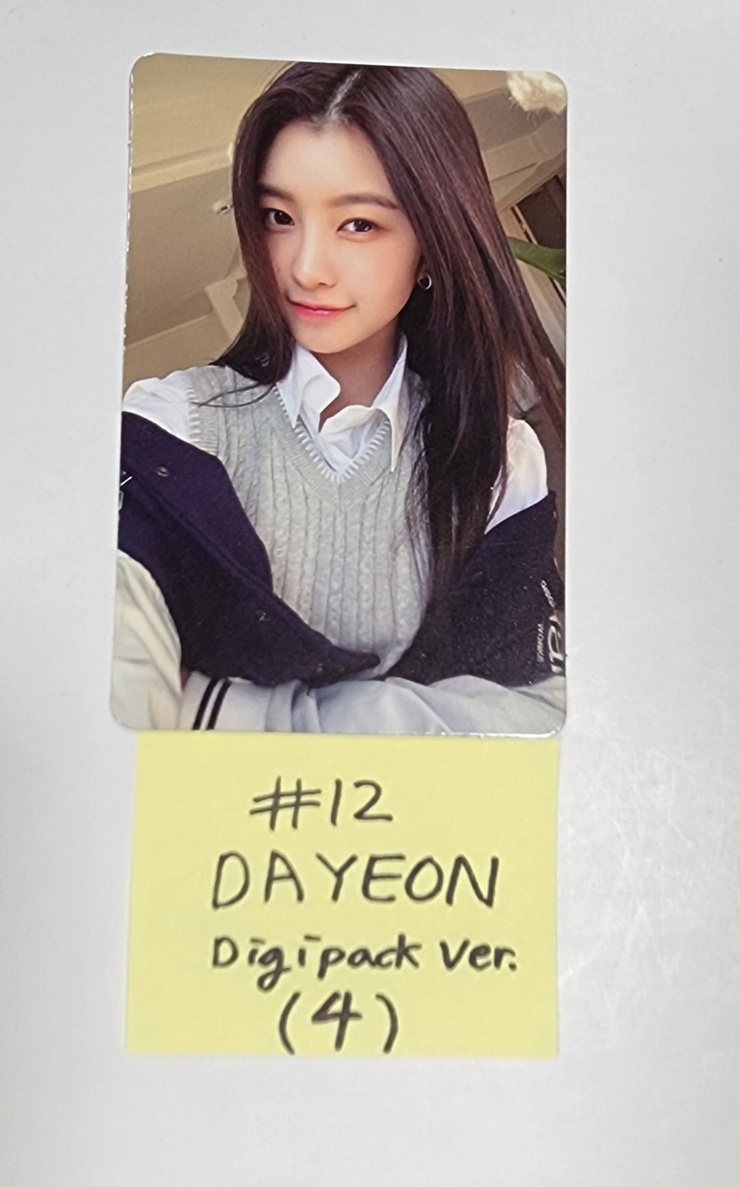 Kep1er "LOVESTRUCK! " - Official Photocard, Folded Poster [Digipack Ver.] - HALLYUSUPERSTORE