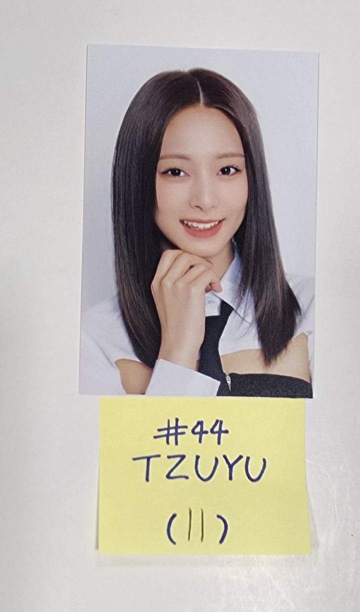 Twice 5th "World Tour Ready To Be" - Official Trading Photocard - HALLYUSUPERSTORE