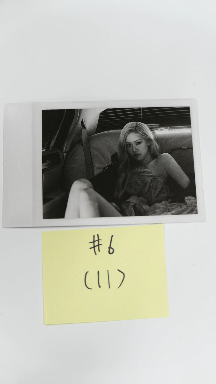 Rose (of Blackpink) -R-   Official Photocard - HALLYUSUPERSTORE