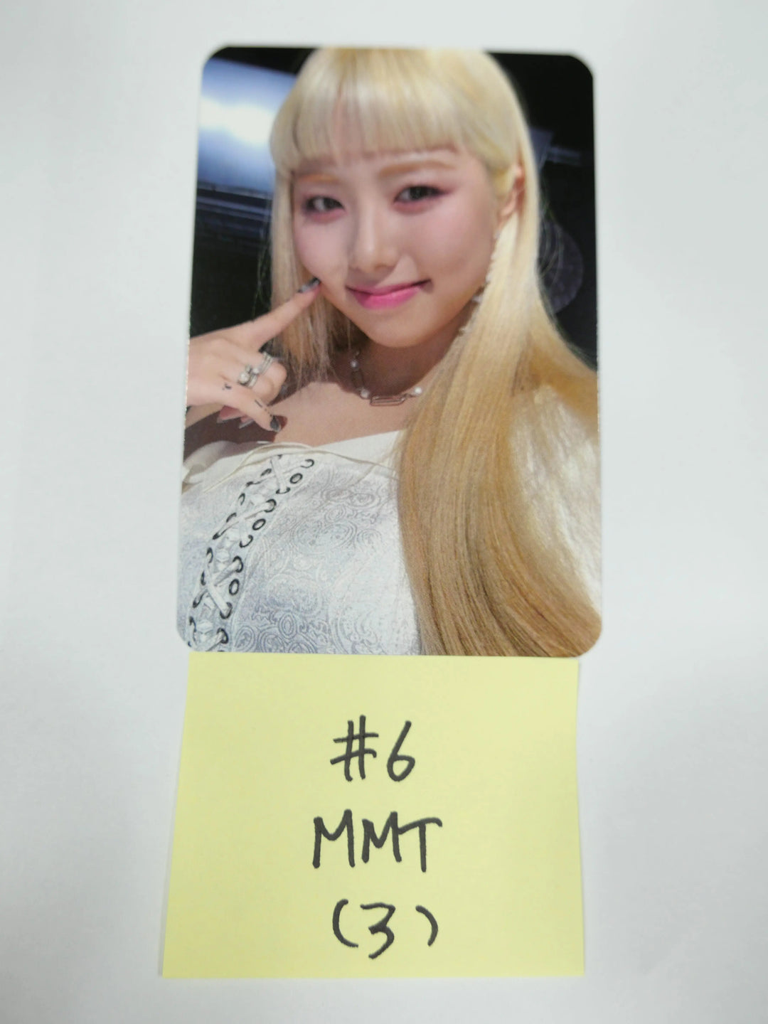 Purple Kiss Into the Violet - MMT fansign event  Photocard - HALLYUSUPERSTORE