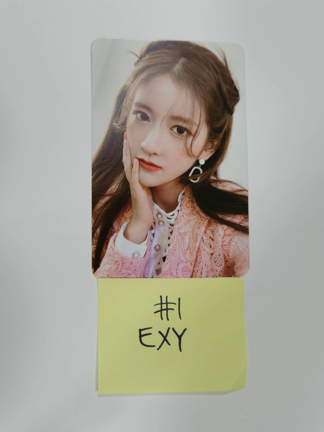 WJSN Cosmic Girls - "Unnatural" Official Photocard (
