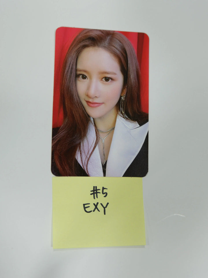 WJSN Cosmic Girls - "Unnatural" Official Photocard (