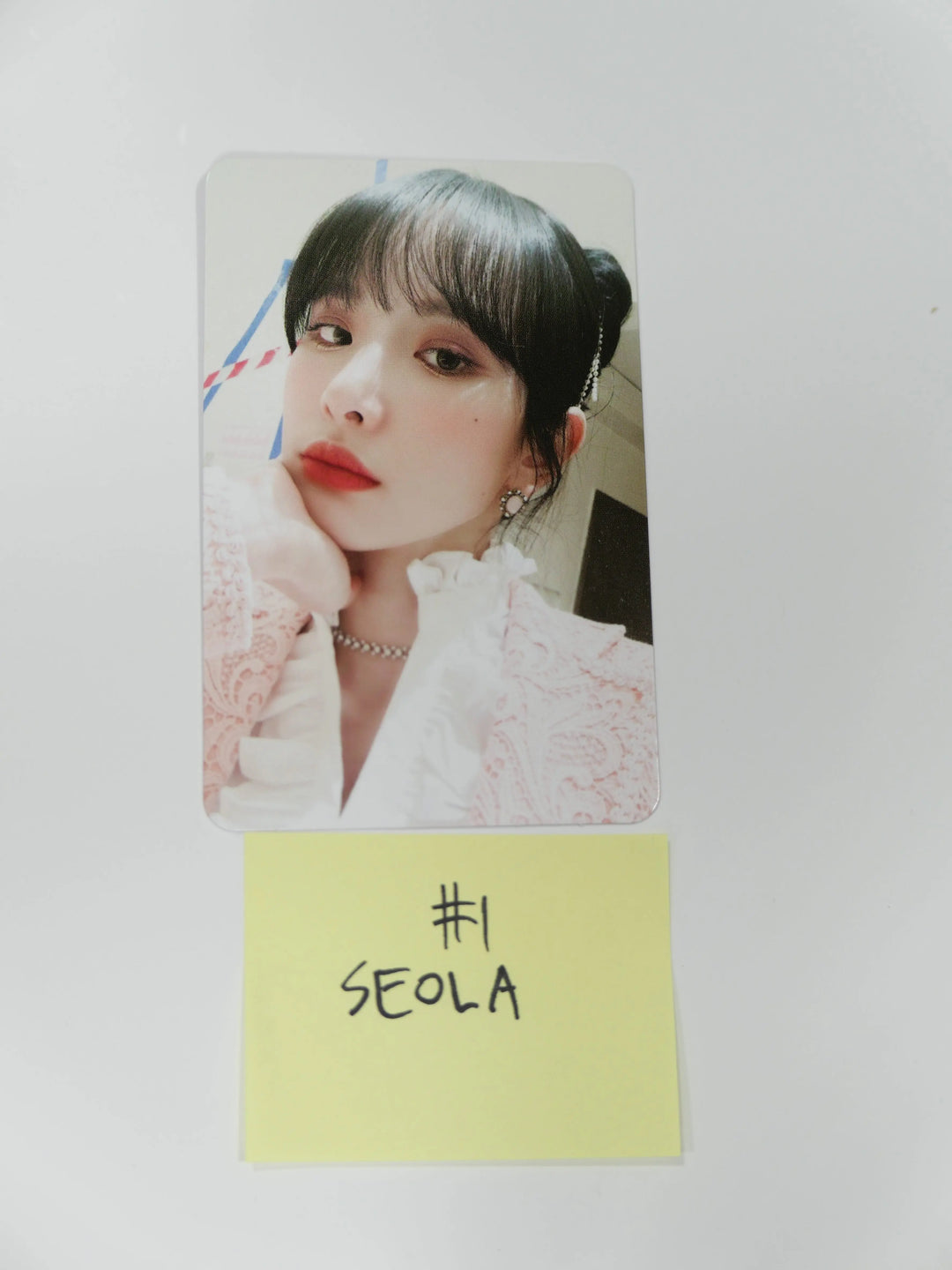 WJSN Cosmic Girls - "Unnatural" Official Photocard (