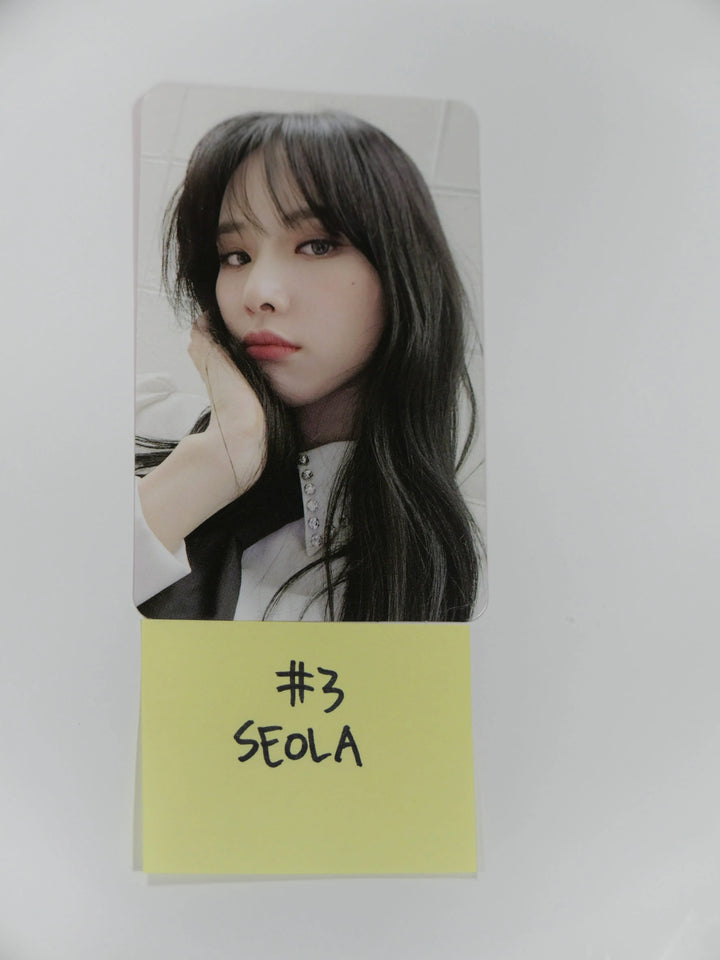 WJSN Cosmic Girls - "Unnatural" Official Photocard (