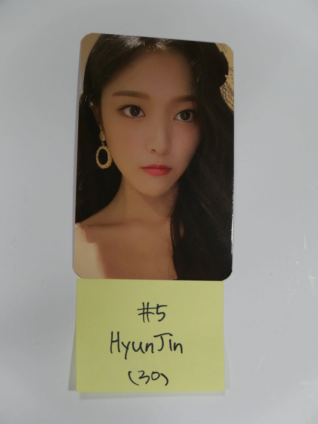 Loona 12:00 - Official Photocard - HyunJin - HALLYUSUPERSTORE