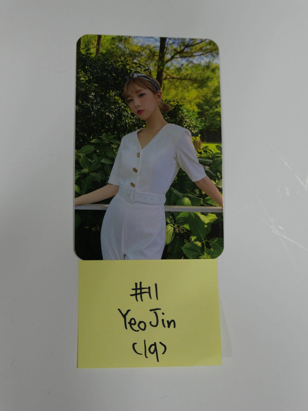 Loona 12:00 - Official Photocard - Yeojin - HALLYUSUPERSTORE