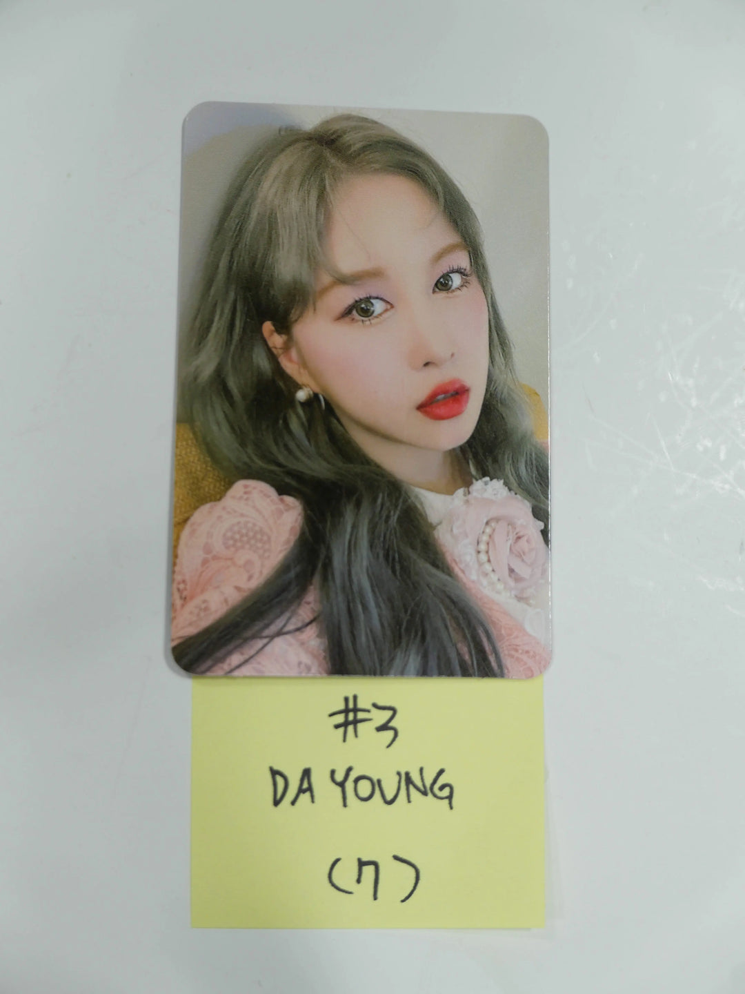 WJSN Cosmic Girls - "Unnatural" Official Photocard (