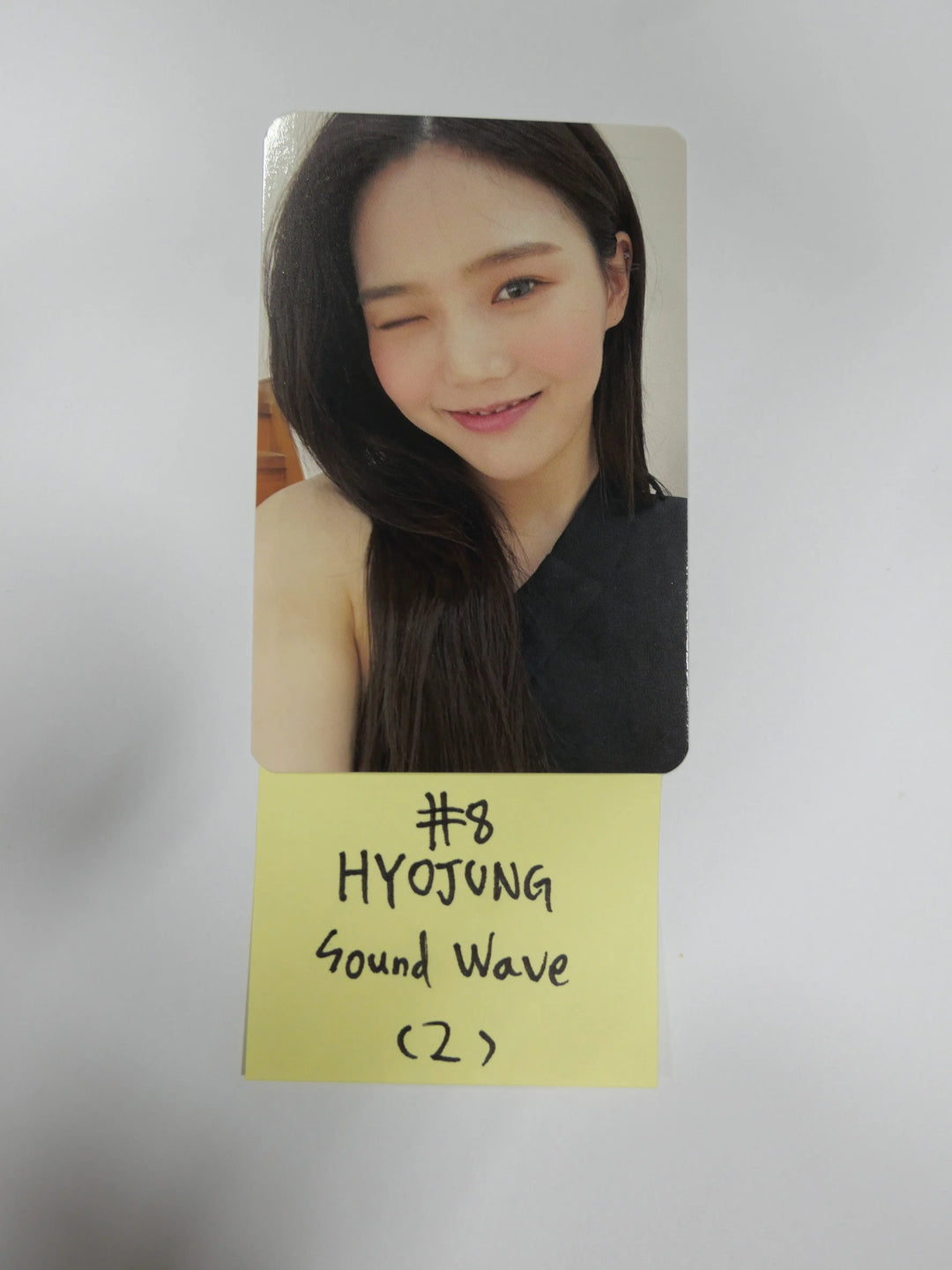 Oh My Girl "Dun Dun Dance"- Soundwave Pre-Order Photocard - HALLYUSUPERSTORE