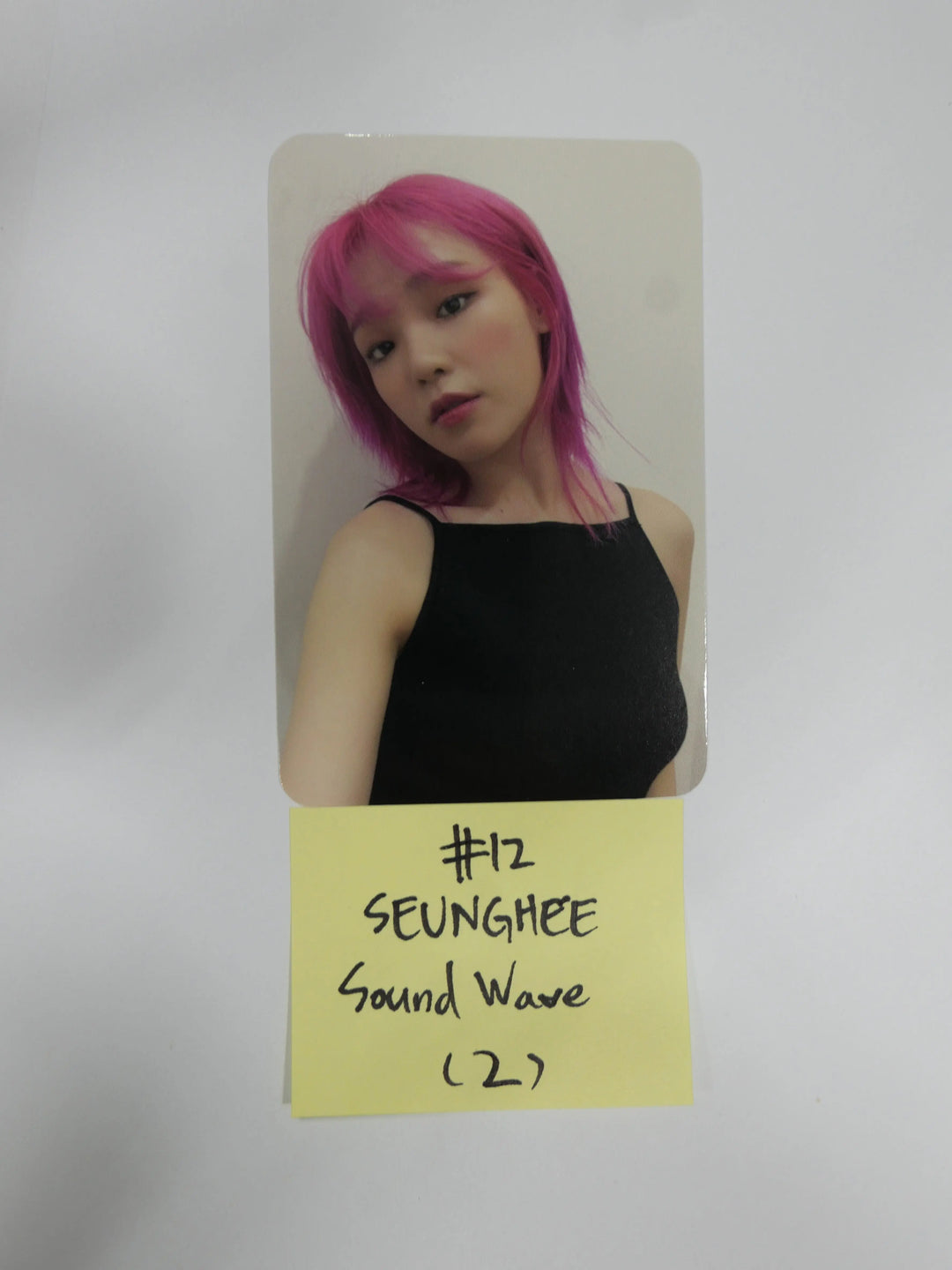 Oh My Girl "Dun Dun Dance"- Soundwave Pre-Order Photocard - HALLYUSUPERSTORE