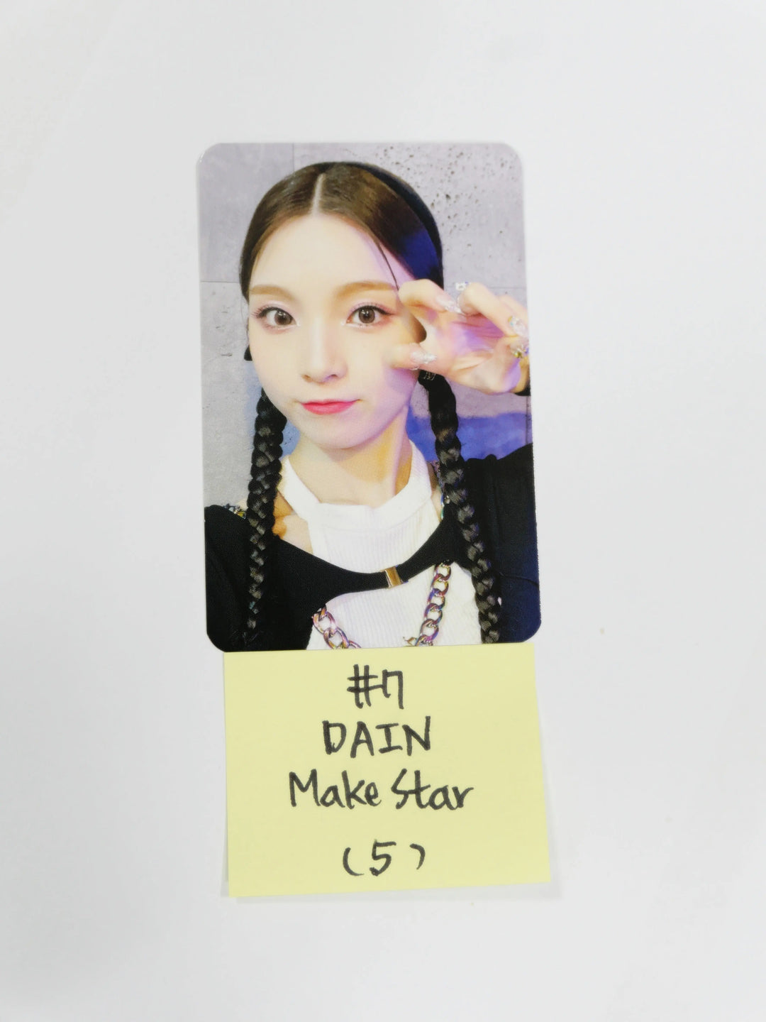 Hot Issue "Issue Maker" - Make Star Pre_order Benefit Photocard - HALLYUSUPERSTORE