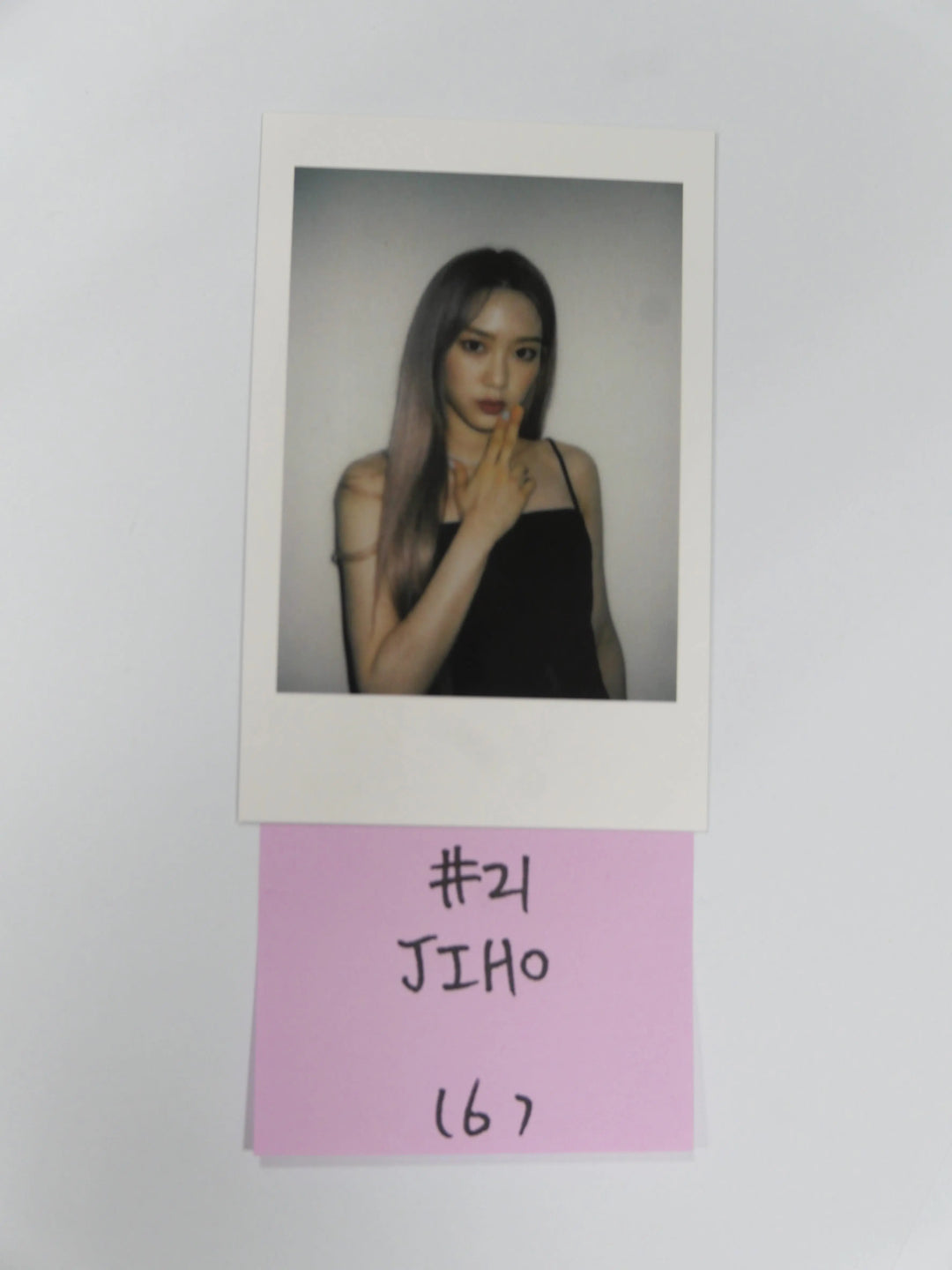 Oh My Girl "Dun Dun Dance"- Official Polaroid Photocard (updated 6-17) - HALLYUSUPERSTORE