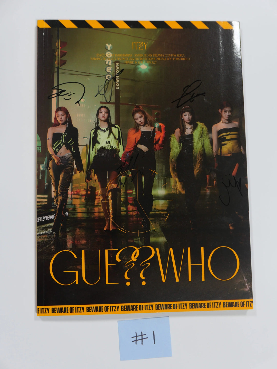 Itzy "Guess Who" - Autographed (Signed) Promo Album - HALLYUSUPERSTORE