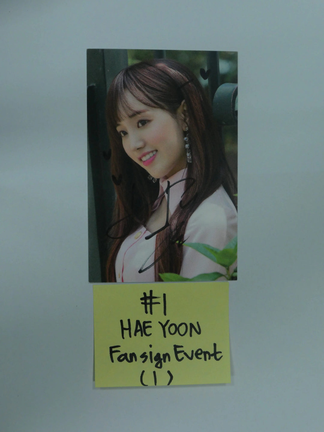 Cherry Bullet - Fansign Winner Event Hand Autograpted (Sign) &amp; Album Photocard - HALLYUSUPERSTORE