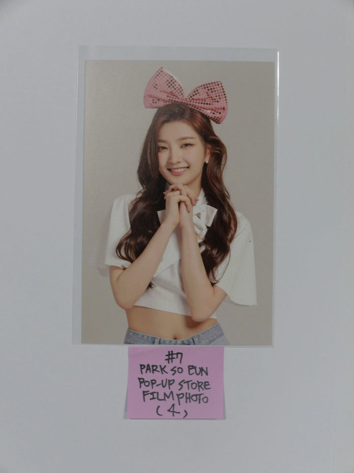 Weeekly - Happy Birthday Weeekly! POP-UP Store Film Photocard (Ji Han, So Eun &amp; Jae Hee) - HALLYUSUPERSTORE