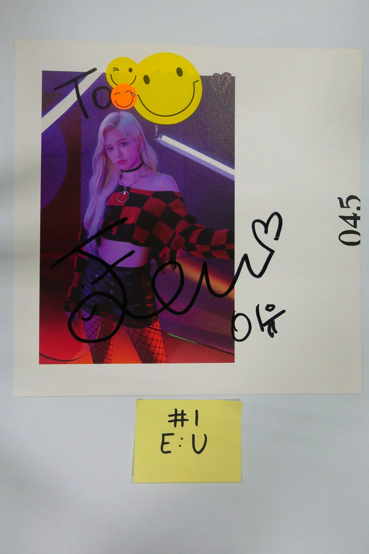 Everglow - A Cut Page From Fansign Event Albums - HALLYUSUPERSTORE