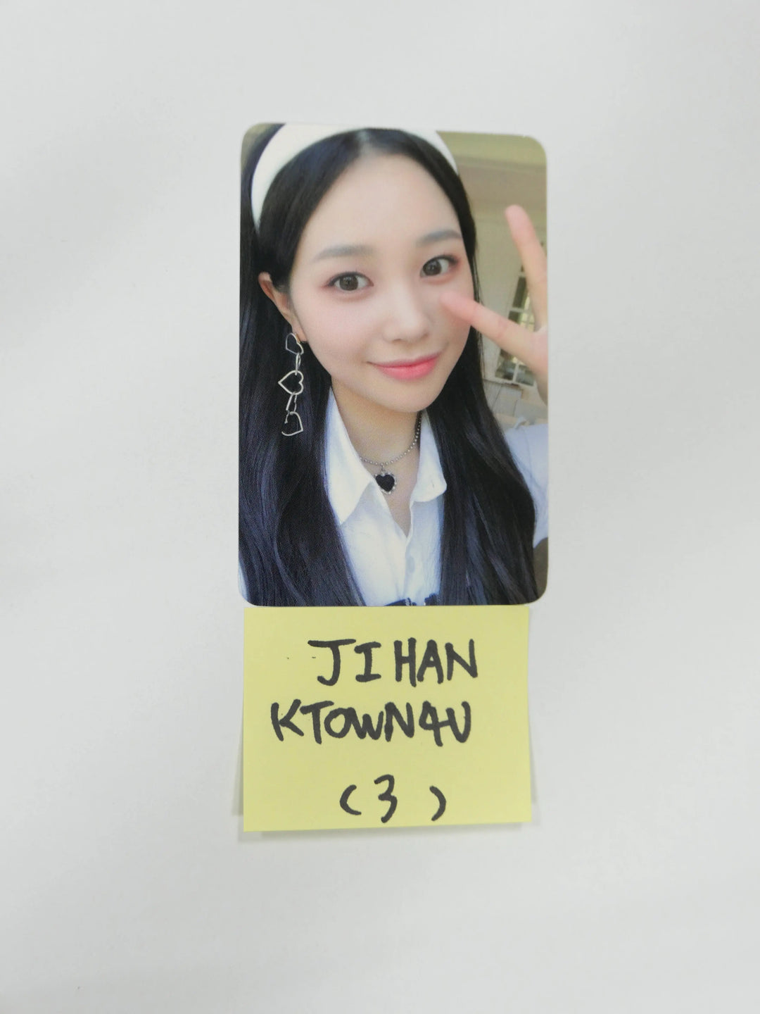 Weeekly - Play Game: Holiday - Ktown4u Pre-order Benefit  Photocard - HALLYUSUPERSTORE
